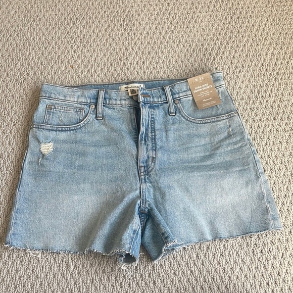 Madewell High-Rise Denim Shorts in Littleton Wash - Picture 4 of 7